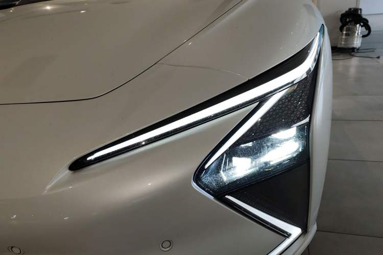 Used IM L7 2022 Dynamic Model Left Front Headlight