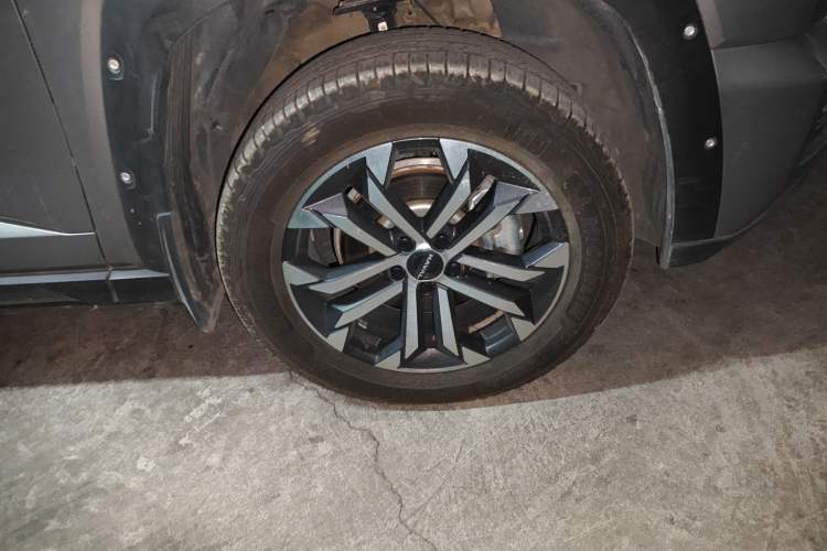 Used Haval H Dog 2023 2.0T All-Wheel-Drive Chaoye Plus Right Front Wheel Hub