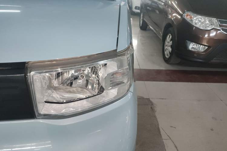 Used Wuling Hongguang MINIEV 2020 Enjoyment Model Lithium Iron Phosphate Left Front Headlight