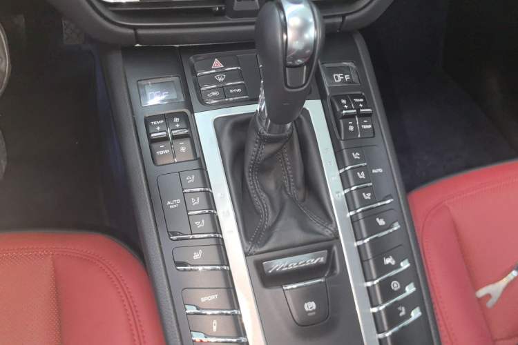 Used Porsche Macan 2021 Macan 2.0T
