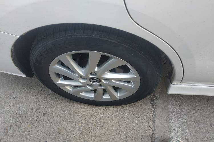 Used Mazda 5 2013 2.0L Automatic Luxury Edition Right Rear Wheel Hub
