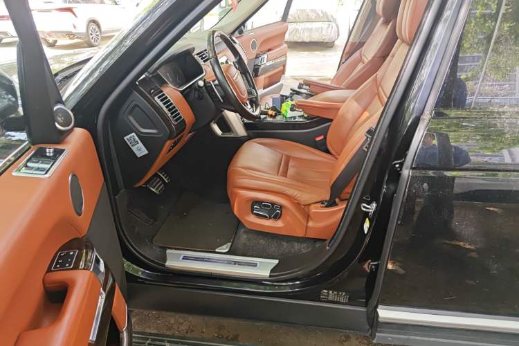 Used Land Rover Range Vogue 2015 3.0 V6 SC Vogue SE Long-Wheelbase Edition
