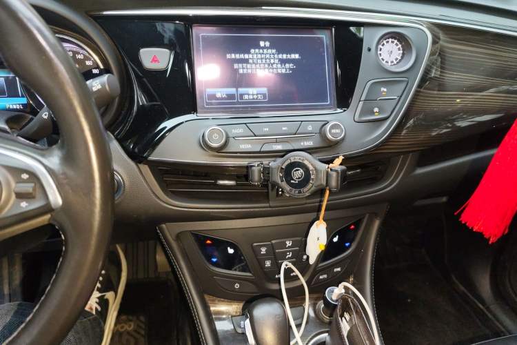 Used Buick Envision 2018 20T Two-Wheel-Drive Elite Model Audio And AC Panel