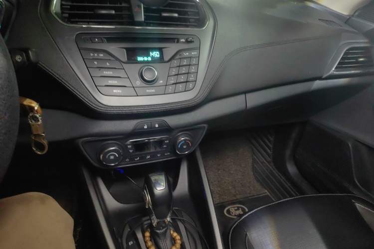 Used Ford Escort 2015 1.5L Automatic Fashion Model