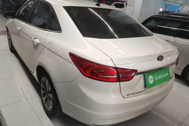 Used Ford Escort 2015 1.5L Automatic Fashion Model