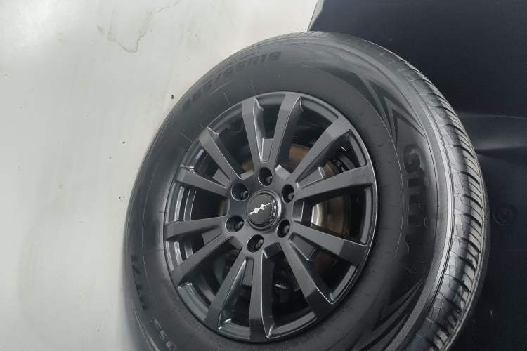 Used Formula Leopard 5 2023 Navigator Edition
