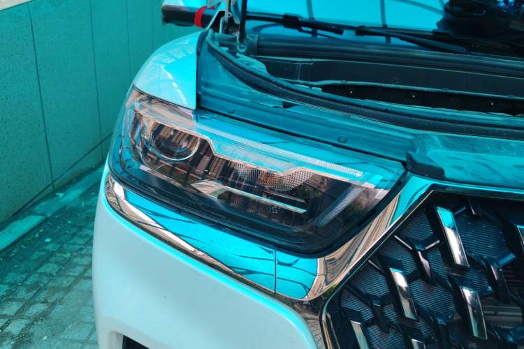 Used Haval H6 2023 National Trend Edition 1.5T Automatic Urban Version Right Front Headlight