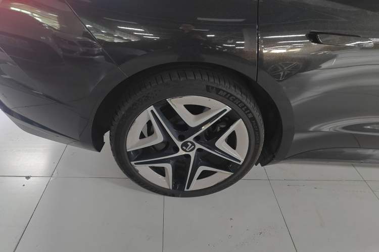 Used Rising F7 2023 Advanced Edition