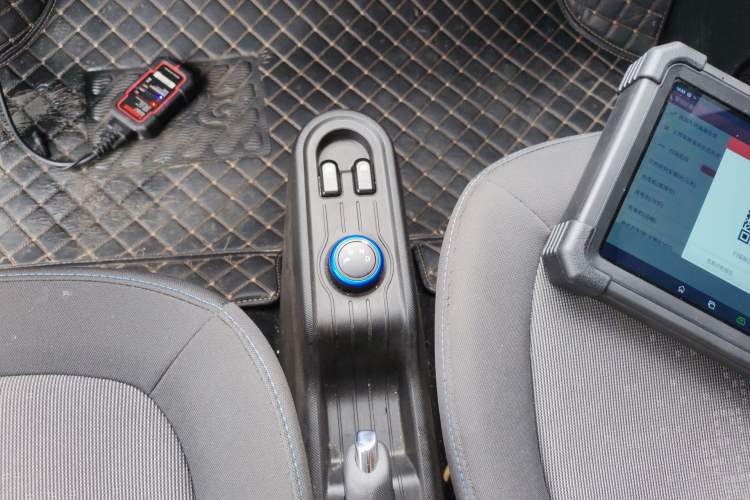 Used Wuling Hongguang MINIEV 2022 Easy Version Lithium Iron Phosphate Gear Lever