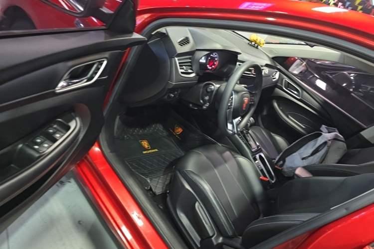 Used Roewe i5 2019 1.5L Automatic 4G Connected Langhao Edition Driver Seat