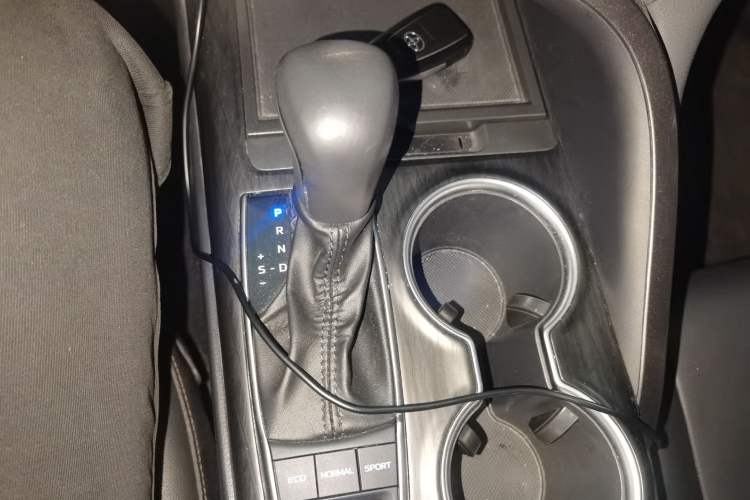 Used Toyota Camry 2021 2.5G Luxury Edition Gear Lever