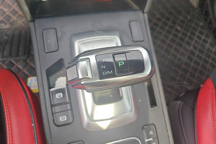 Used Haval H6 Coupe 2019 1.5T Automatic Two-Wheel Drive Luxury Smart Connectivity Version China VI Standard
