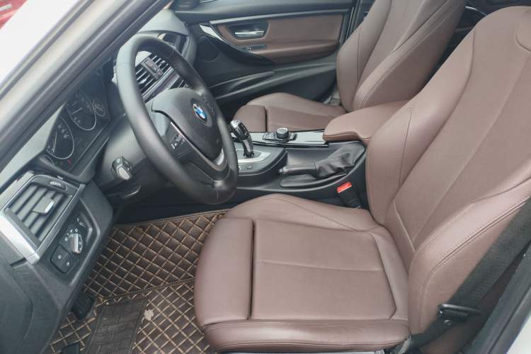 Used BMW 3 Series 2018 320Li Fashion Model
