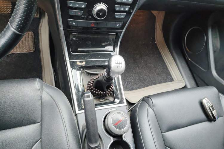 Used Haval H2 2014 1.5T Manual Two-Wheel Drive Elite Edition Gear Lever