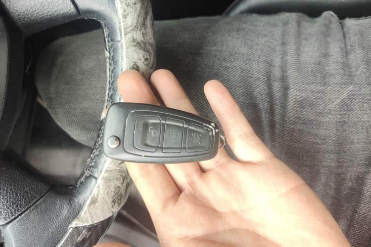 Used Ford Focus 2012 Sedan 1.6L Automatic Fashion Edition
