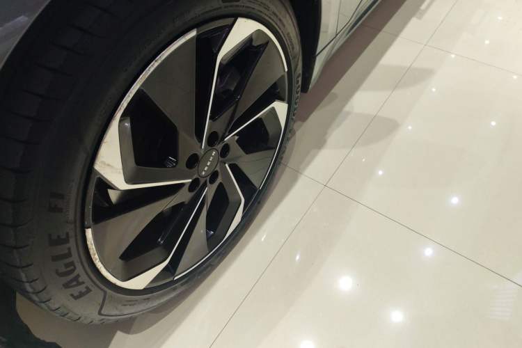 Used Zeekr 001 2021 Long-Range Dual-Motor WE Edition Exterior 4