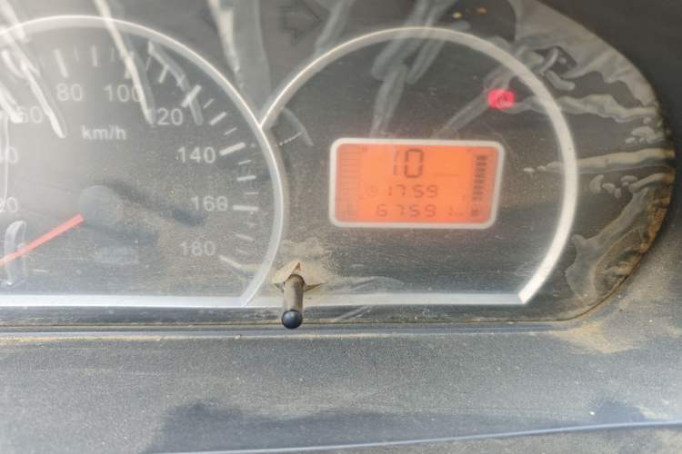 Used BAIC Weiwang 306 2011 1.3L luxury version 8 seats
