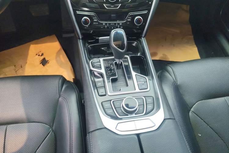 Used Geely Auto Emgrand GT 2015 1.8T Flagship Model