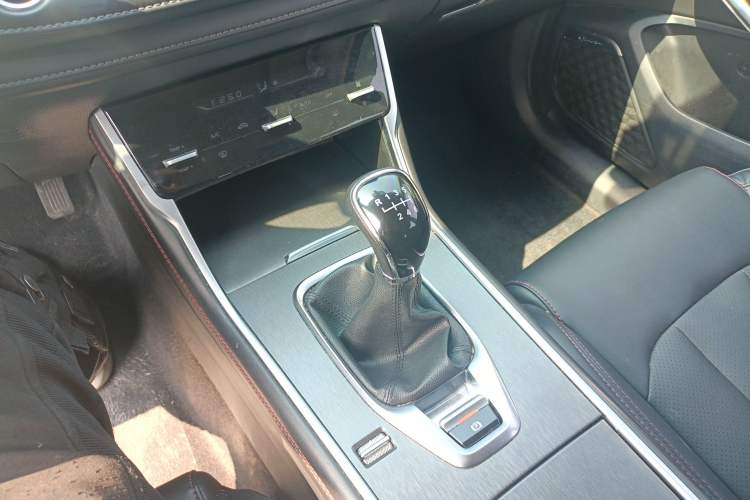 Used CHANGAN CS75 2023 Enjoy Edition 1.5T Manual Elite Model
