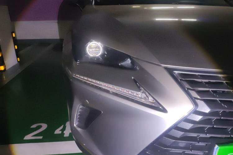 Used Lexus NX 2020 200 Front-Wheel Drive Freeline Edition China VI Standard Right Front Headlight