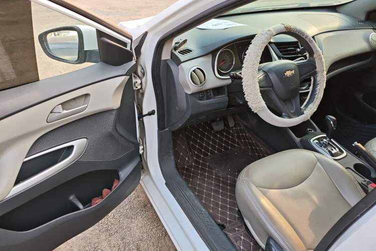 Used Chevrolet Sail 2015 Sail 3 1.3L AMT Ideal Edition Driver Seat