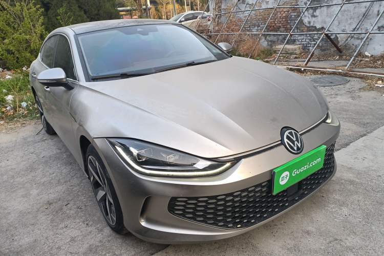 Used Volkswagen Lamando 2023 Lavida L 280TSI DSG Cool & Spicy Edition Front Right 45 Deg