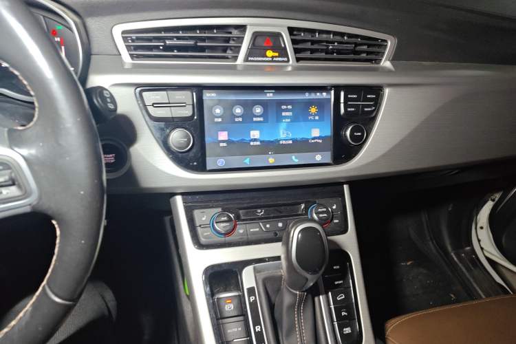 Used Geely Auto Emgrand X7 Sport 2016 1.8TD Automatic All-Wheel-Drive ZhiZun Edition Audio And AC Panel