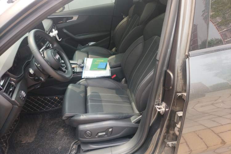 Used Audi A4L 2023 40 TFSI Luxury Dynamic Model
