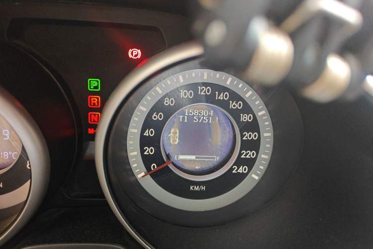 Used Bestune X80 2013 2.0L automatic comfort version Odometer Close Up