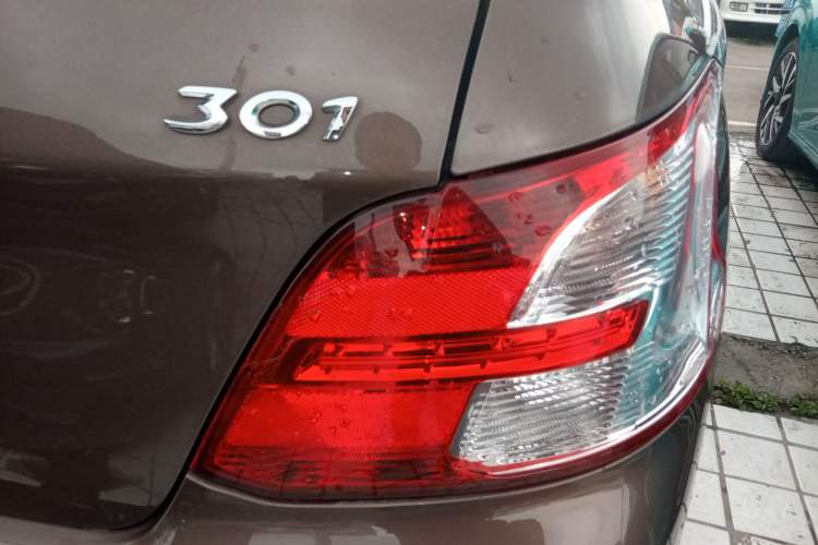 Used Peugeot 301 2014 1.6L Automatic Luxury Edition Exterior 3