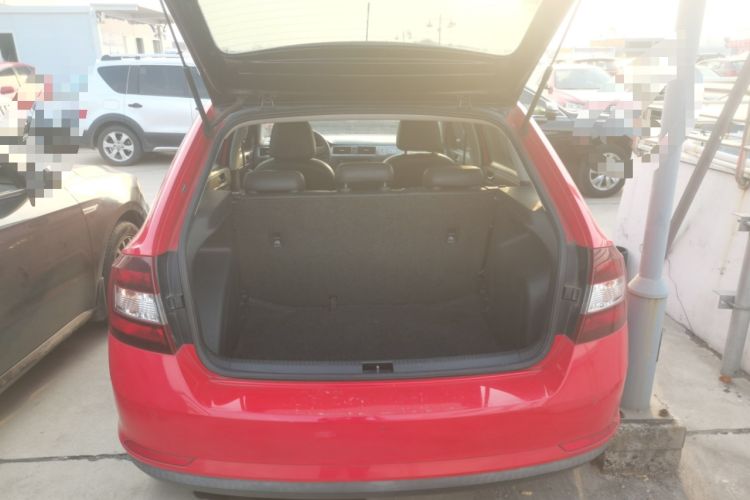 Used Skoda Rapid Spaceback 2014 1.6L Automatic Enjoyment Edition