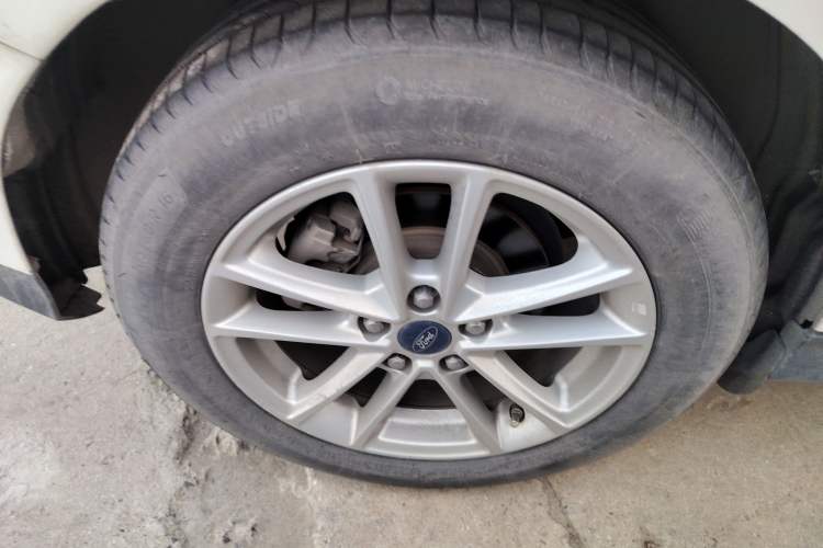 Used Ford Focus 2015 Hatchback EcoBoost 125 Manual – Ultra-Style Edition