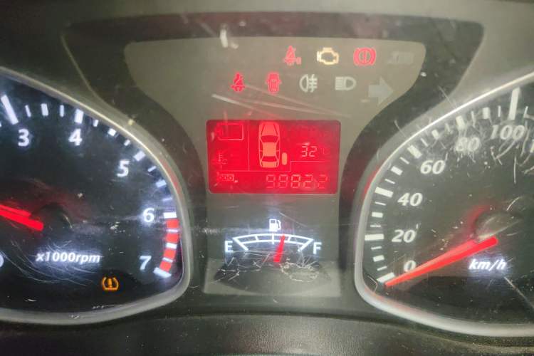 Used FAW Xiali N7 2013 1.3L Manual Luxury Model Odometer Close Up