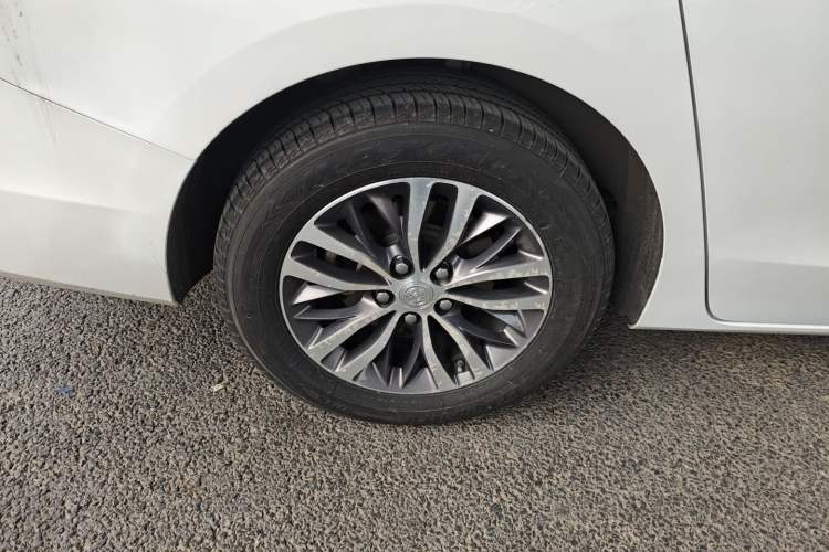 Used Buick GL8 2021 ES Landtrek 653T Comfort Edition