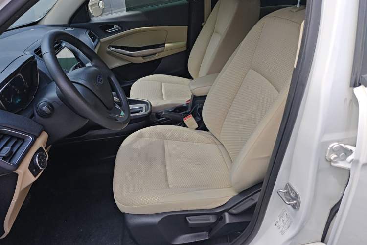 Used Ford Escort 2015 1.5L Automatic Comfort Edition
