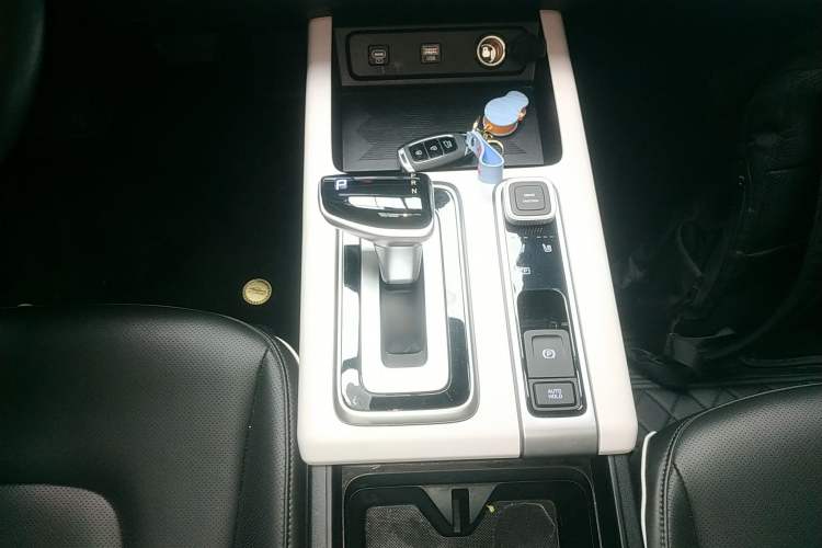 Used Hyundai ix35 2023 Musso 2.0L Deluxe Edition DLX
