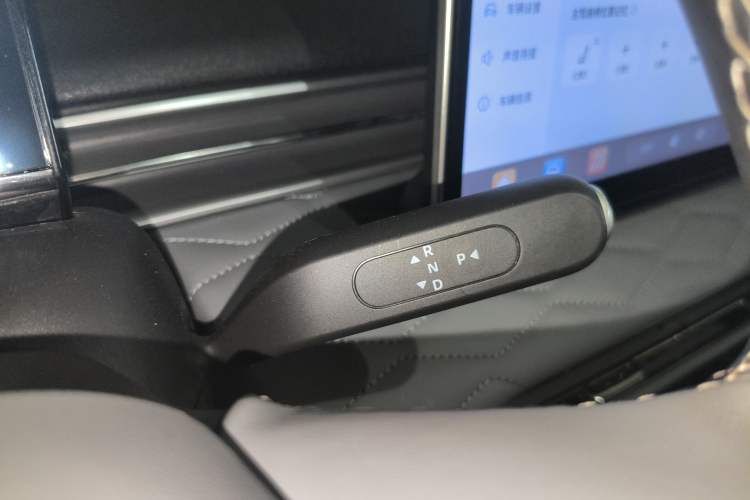 Used Dongfeng NAMMI 01 2024 New Edition 430 Plus Smart+ Gear Lever