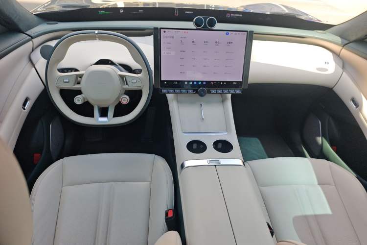 Used Xiaomi Auto YU7 2025 Ultra-Long Range High-Performance All-Wheel-Drive Max Edition
