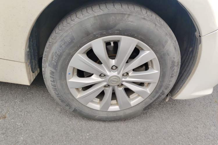 Used Nissan Teana 2018 2.0L XL Smart Upgrade Edition Right Front Wheel Hub