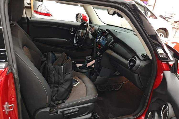 Used MINI 2016 1.2T ONE Pioneer Edition Right Front Seat