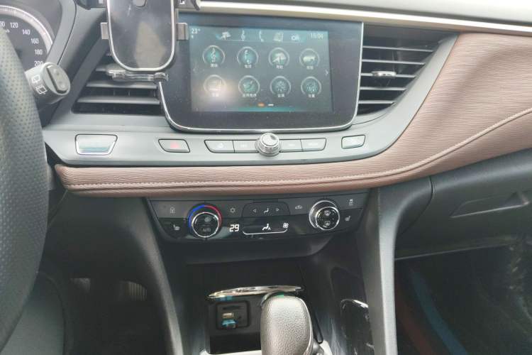 Used Buick GL6 2018 18T 6-Seater Luxury Model