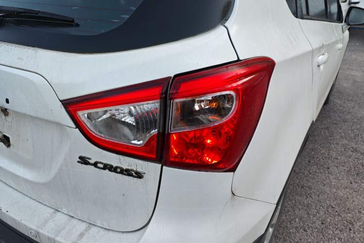 Used Suzuki S-Cross 2014 1.6L Manual Two-Wheel Drive Entry Model
