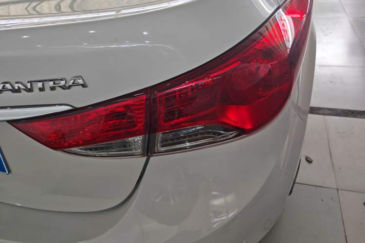 Used Hyundai Elantra (5th Generation / Langdong) 2015 1.6L Automatic Leading Model Right Rear Taillight