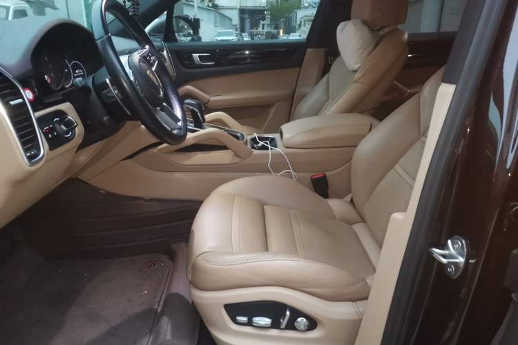 Used Porsche Cayenne 2019 Cayenne 3.0T Left Front Seat