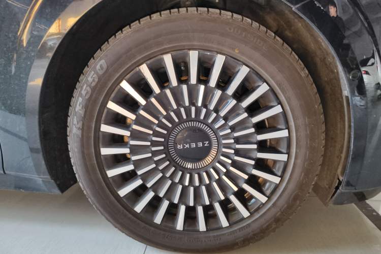 Used Zeekr 009 2022 WE Edition Right Front Wheel Hub