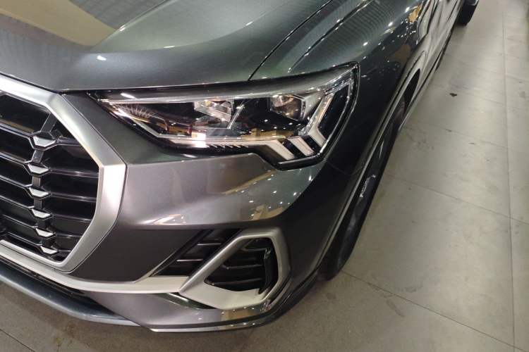 Used Audi Q3 2019 40 TFSI Fashion Dynamic Model Left Front Headlight