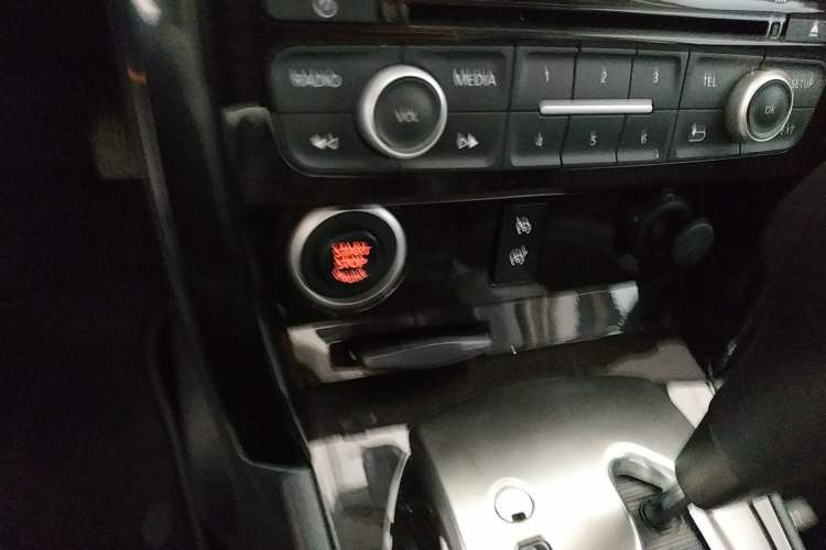 Used Renault Koleos 2015 2.5L Two-Wheel Drive Comfort Edition