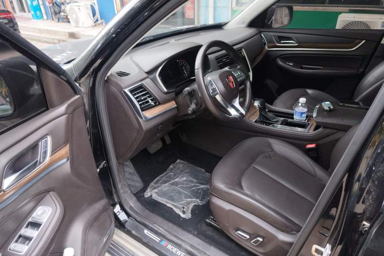 Used Roewe RX8 2019 30T Smart Connectivity Two-Wheel Drive Supreme Flagship Edition
