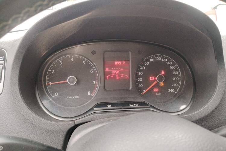 Used Volkswagen Polo 2011 1.6L Automatic ZhiKu Edition Instrument Cluster
