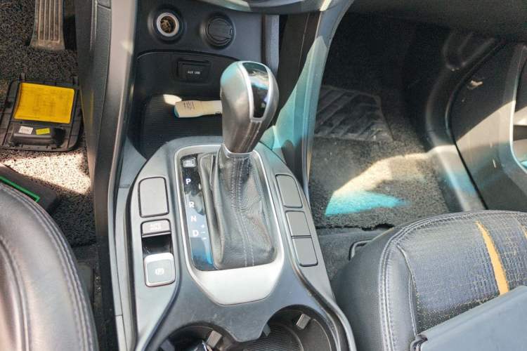 Used Hyundai Santa Fe 2013 2.4L Automatic Two-Wheel Drive Smart Version